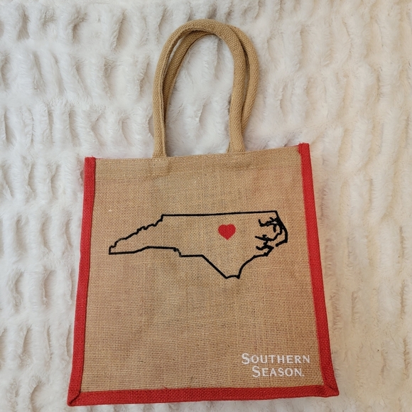 Southern Season Jute Tote Bag with Red Trim - Picture 2 of 5